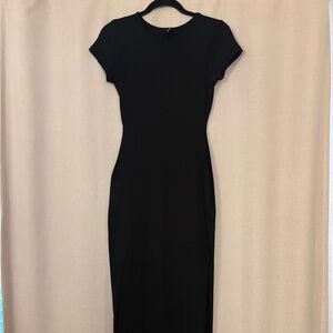Windsor Black Short Sleeve Maxi Dress